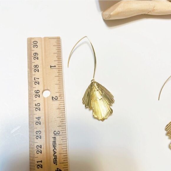 Gold leaf drop earrings #558 - Picture 5 of 6